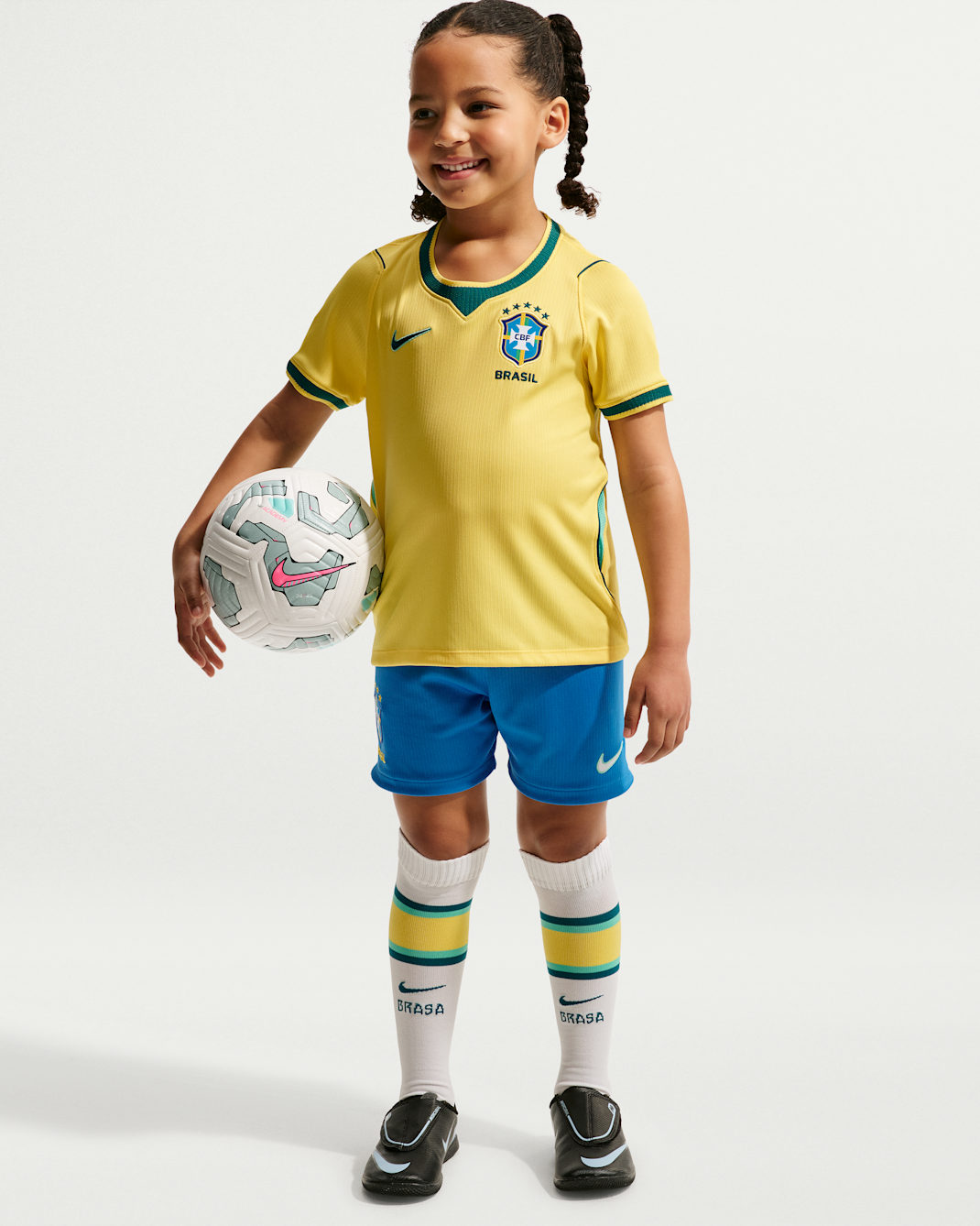 Brazil 2026 Stadium Home Younger Kids' Nike Football Replica 3-Piece Kit
