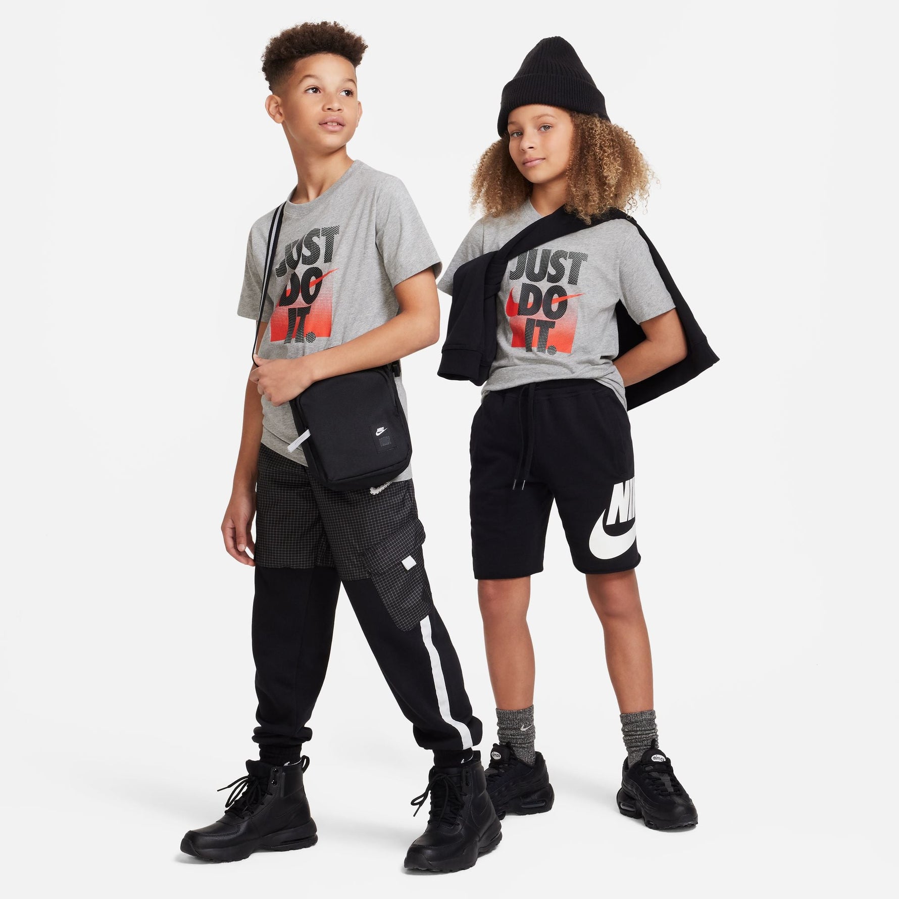 NIKE SPORTSWEAR BIG KIDS T-SHIRT